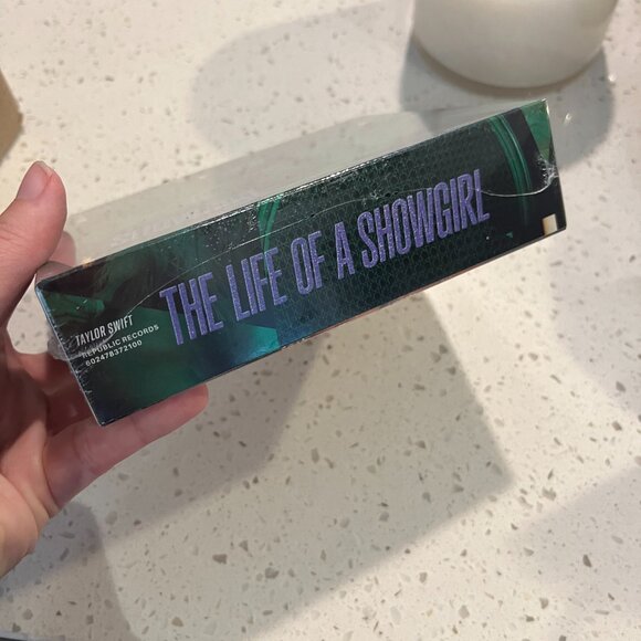 Taylor Swift The Life of a Showgirl It’s Rapturous Deluxe CD Set - Picture 2 of 5